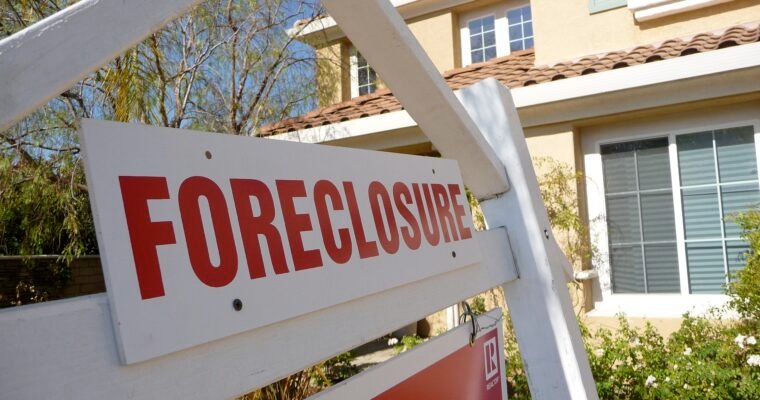 How To Avoid Foreclosure In California: Top Tips For Homeowners